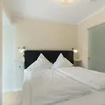 بيت للعطل Torhaus Schloss Wocklum