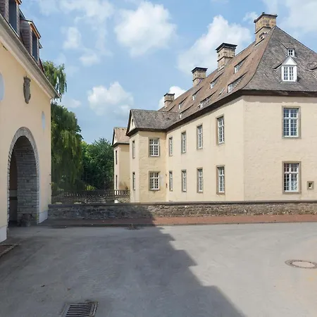 Torhaus Schloss Wocklum بيت للعطل *