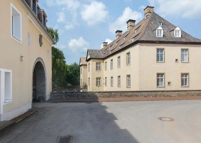 Torhaus Schloss Wocklum Hébergement de vacances *